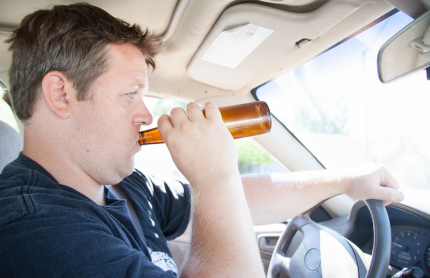 In Costa Rica is het volkomen legaal om rond te rijden met een biertje in je hand