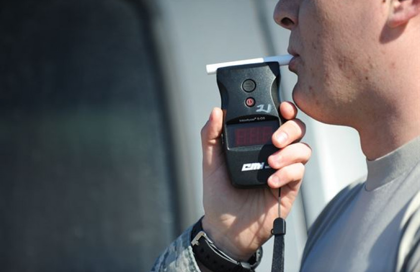 Vergeet je eigen blaastoestel voor alcoholcontrole niet in Frankrijk