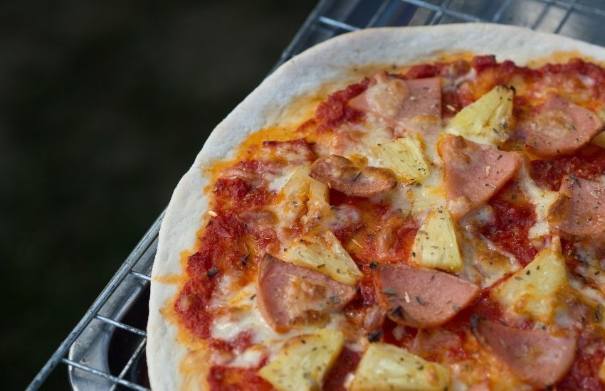 Ananas hoort niet op een pizza