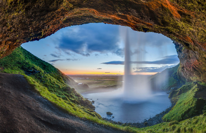 Seljalandsfoss waterval, Ijsland