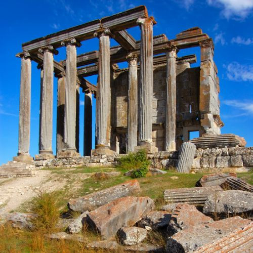 Vooraanzicht van de Tempel van de Olympische Zeus