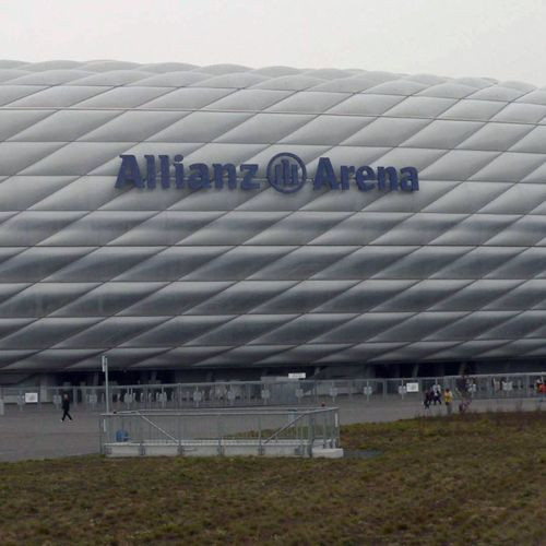 Buiten aan de Allianz Arena