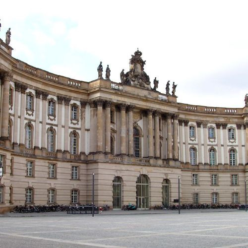 Ingang van de Alte Bibliothek