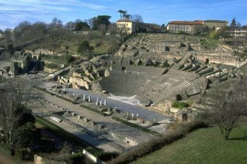 Totaalbeeld van het Romeins Theater en Odeon van Fourvière