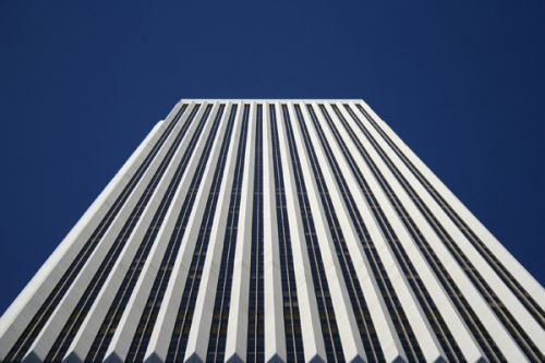 Onder aan het Aon Center