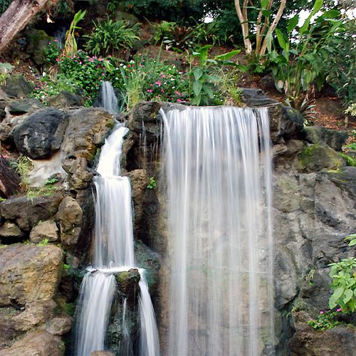 Waterval in het Arboretum van Los Angeles