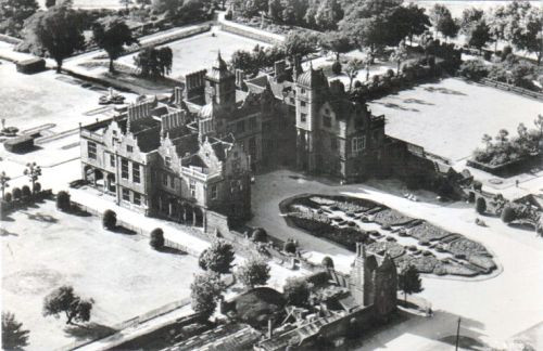 Luchtbeeld van Aston Hall