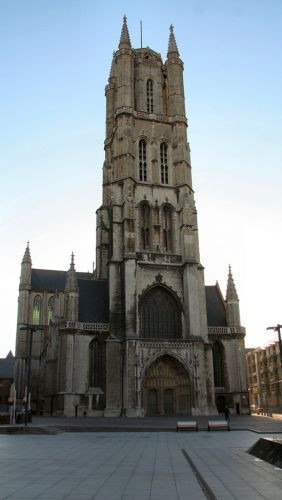 Totaalbeeld van de Sint-Baafskathedraal