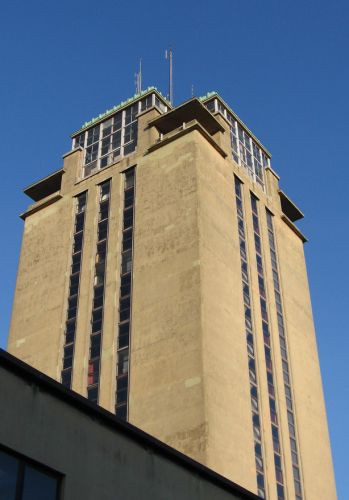 Onder aan de Boekentoren