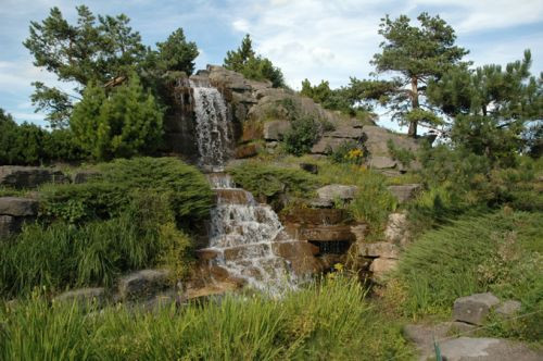 Waterval in de Botanische tuinen van Montréal