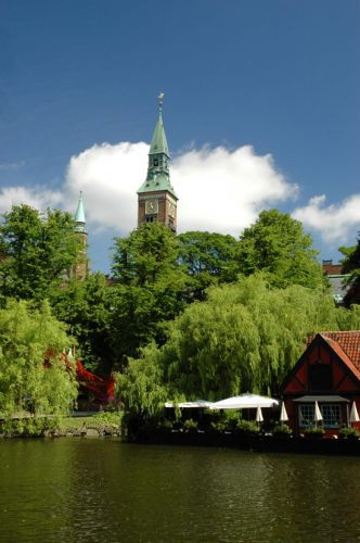 Toren in de Botanische tuin