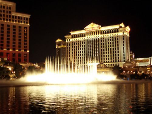 Nachtbeeld van Caesars palace