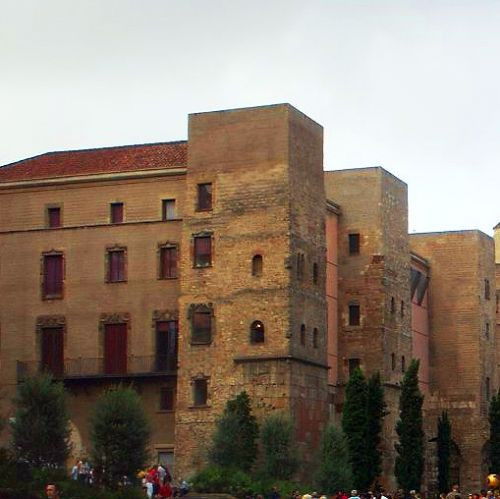 Totaalbeeld van het Casa de l' Ardiaca