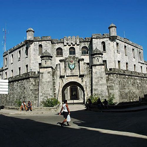 Muren rond het Castillo del Principe