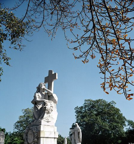 Grafmonument op de Cementerio de Cristóbal Colón
