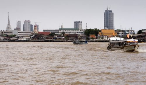 Uitzicht over de Chao Phraya