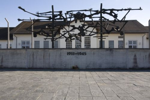 Kunstwerk aan het Concentratiekamp van Dachau