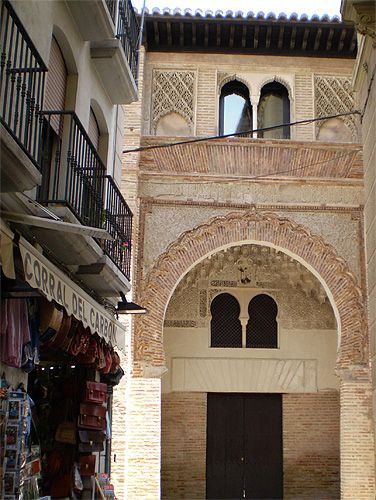 Zicht op het Corral del Carbón