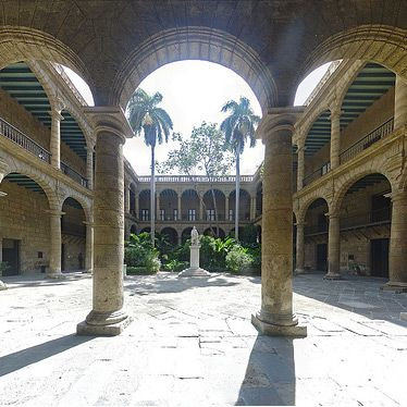 Binnenplein van het Museo de la Ciudad