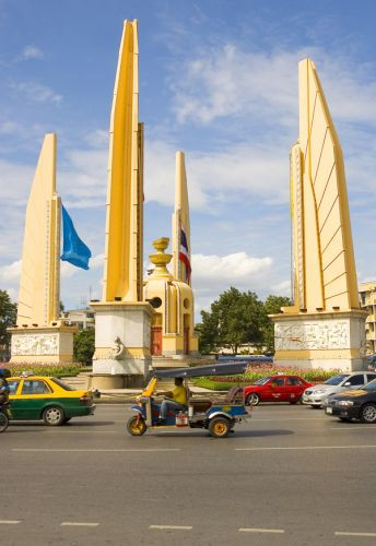 Totaalbeeld van het Democracy Monument