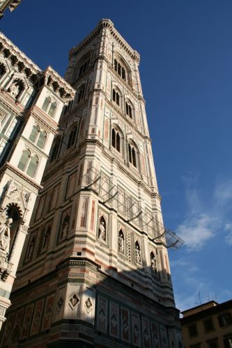 Campanile bij de Duomo