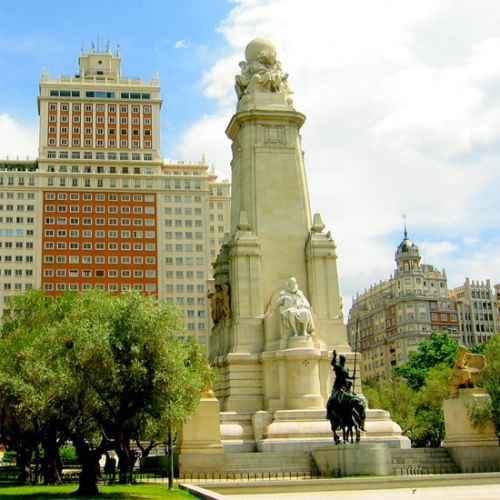 Monument op de Plaza de España