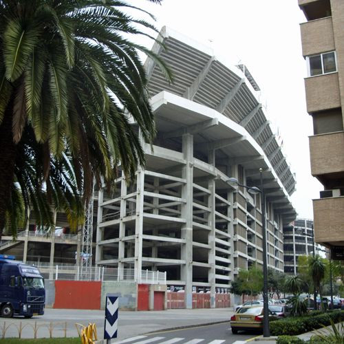 Buiten het stadion in Valencia