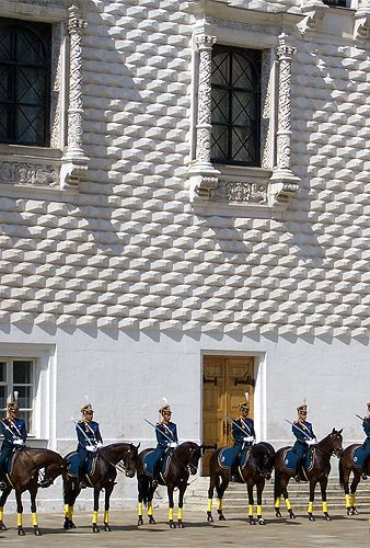 Aan het Facettenpaleis