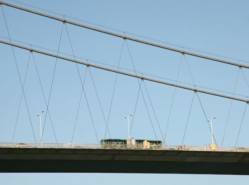 Voertuigen op de tweede Bosporusbrug