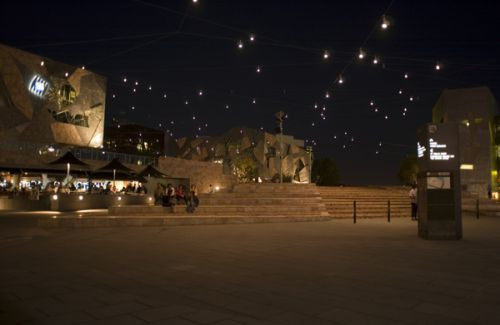 Nacht op het Federation Square