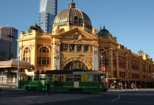 Tram voor het Flinders Station