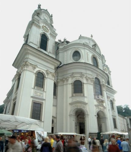 Buiten aan de Franziskanerkirche