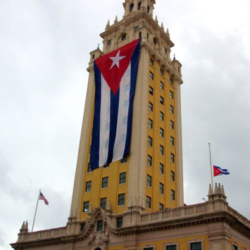 Cubaanse vlag aan de Freedom Tower