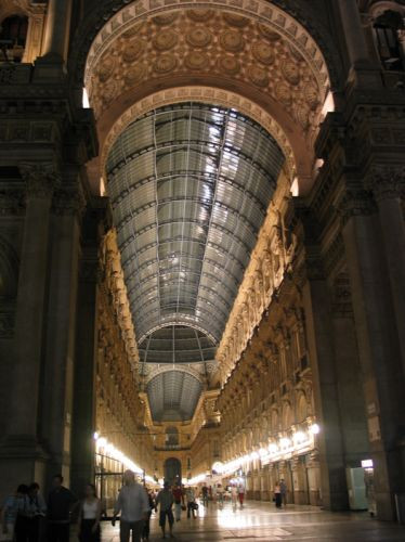 's Nachts in de Galleria Vittorio Emanuele II