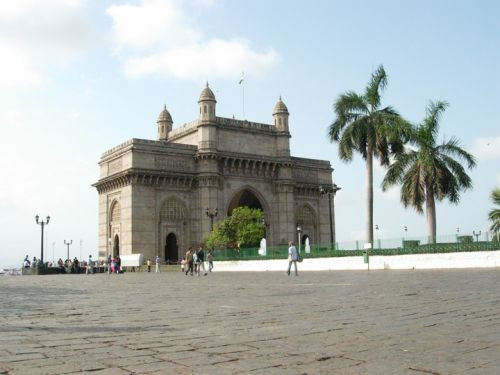 Totaalbeeld van de Gateway of India