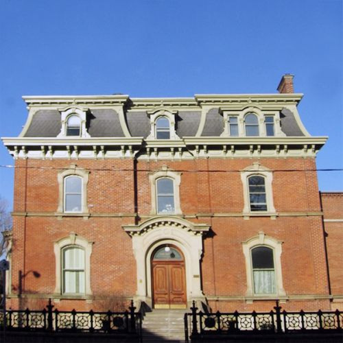 Voorgevel van het George Brown House