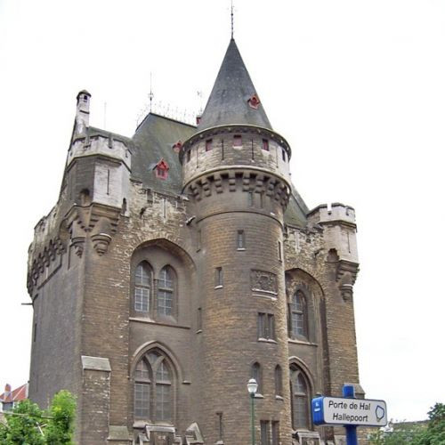 Zicht op de Hallepoort