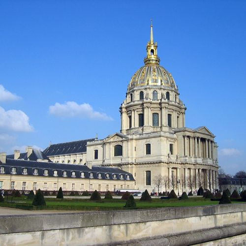 Zijaanzicht van het Hôtel des Invalides