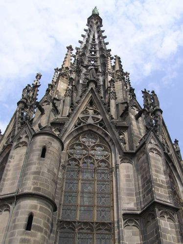 Voorgevel van de Kathedraal van Barcelona