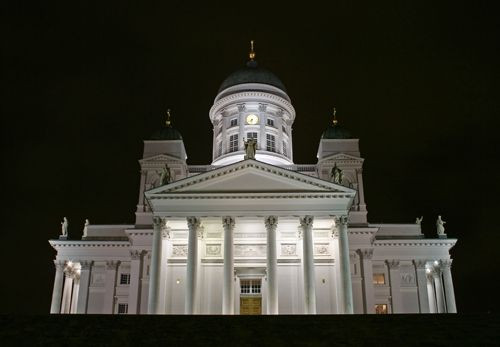 Nachtbeeld van de Kathedraal van Helsinki