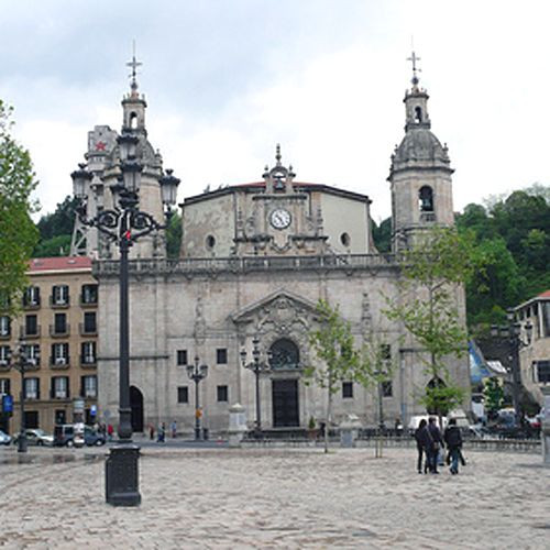 Vooraanzicht van de Iglesia de San Nicolas de Bari