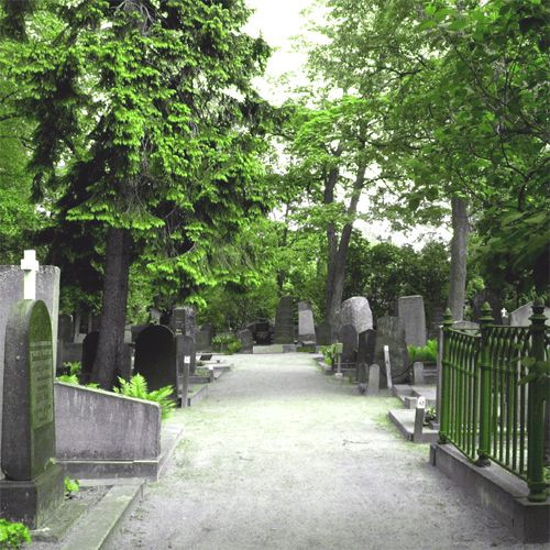 Pad op het kerkhof van Hietaniemi