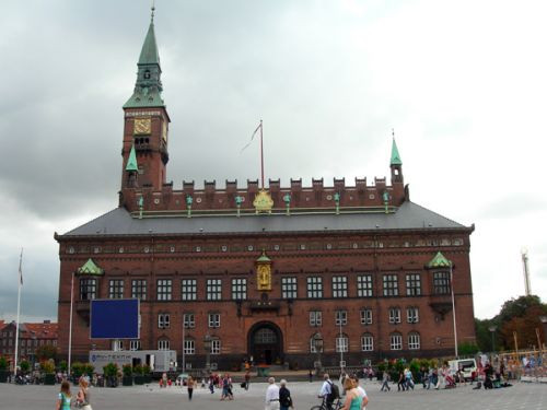 Totaalbeeld van het Stadhuis van Kopenhagen