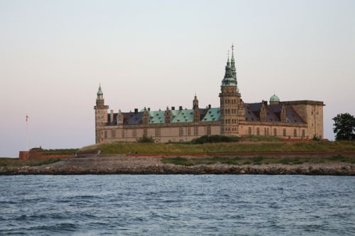 Vergezicht op het kasteel Kronborg