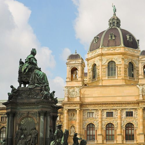 Standbeeld voor het Kunsthistorisches Museum