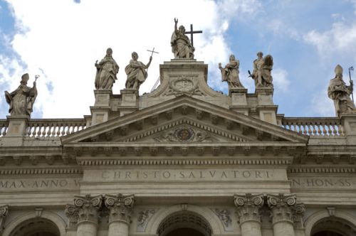 Fronton van de San Giovanni in Laterano-basiliek