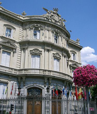 Voorkant van het Palacio de Linares