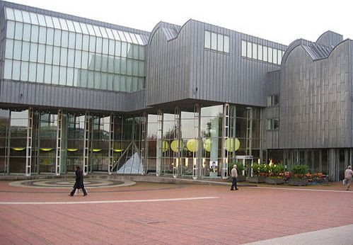 Plein voor het Ludwig Museum