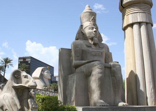 Egyptische beelden in Las Vegas