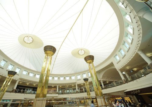 Binnen in de Mall of the Emirates